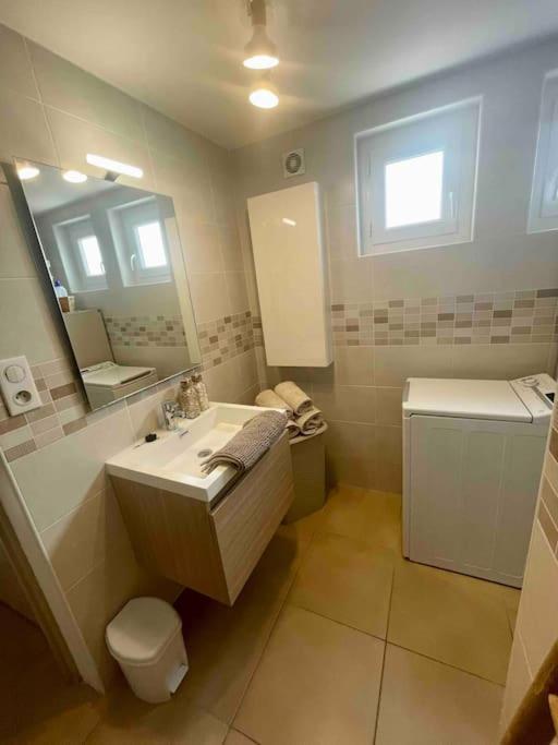 T2 Refait A Neuf Calme Et Agreable Apartamento Narbona Exterior foto